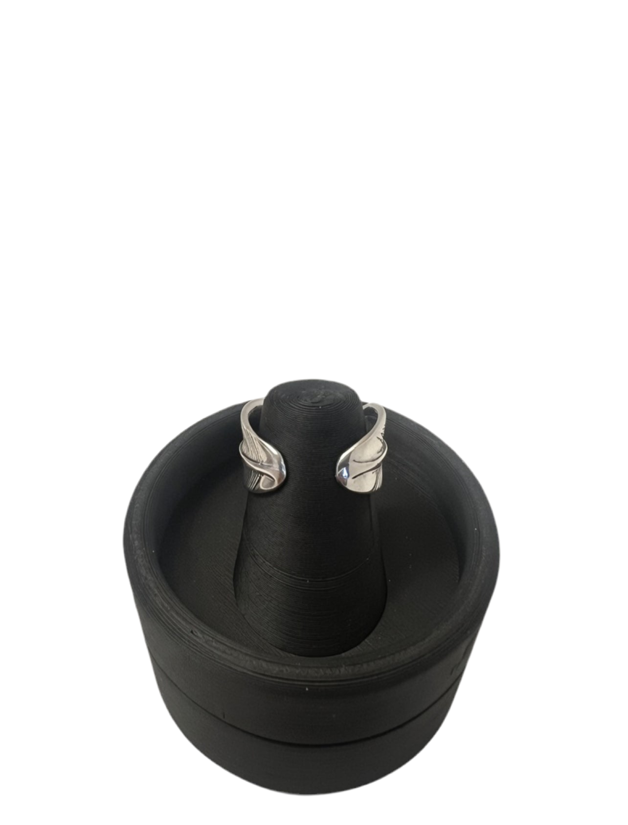 Flowing Feather Ring